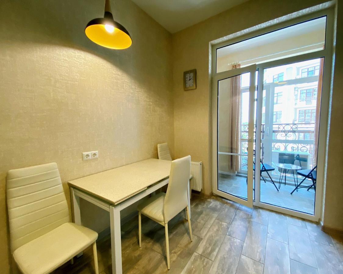 Italian Boulevard Modern Apartment オデッサ エクステリア 写真