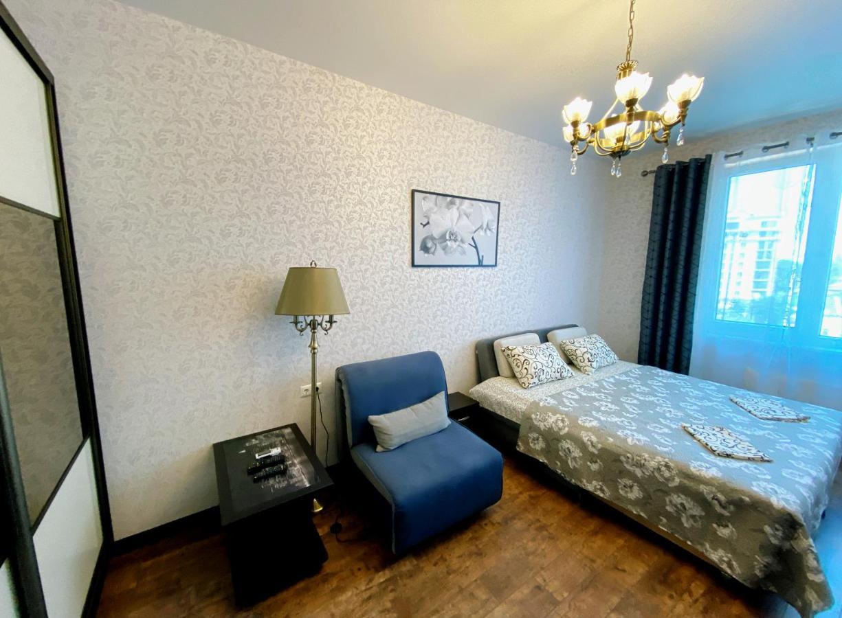 Italian Boulevard Modern Apartment オデッサ エクステリア 写真